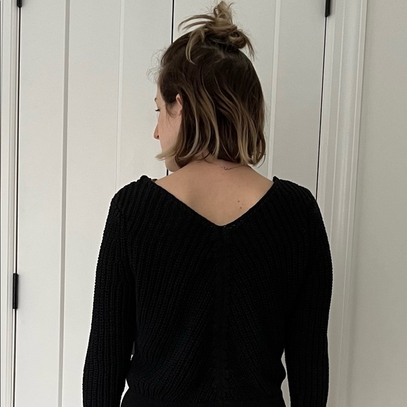 Ann Taylor Women’s Black Sweater - Picture 5 of 6